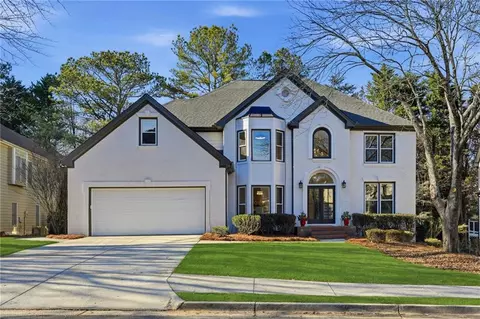 425 Fieldstone Lndg, Alpharetta, GA 30005