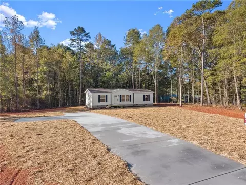 Exterior - 6713 E Wind Dr, Lula, GA 30554 photo 3 of 5