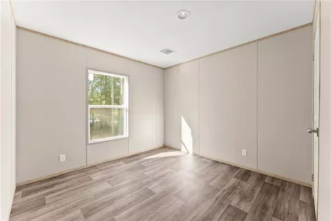Bedroom - 6713 E Wind Dr, Lula, GA 30554 photo 2 of 4