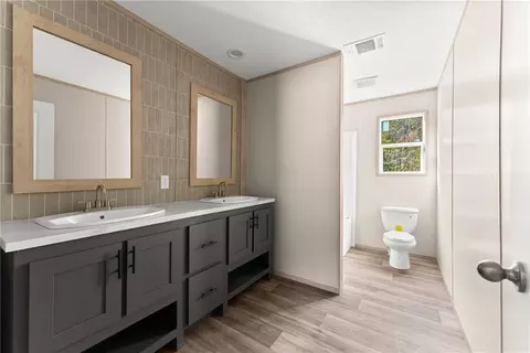 Bath - 6713 E Wind Dr, Lula, GA 30554 photo 1 of 3