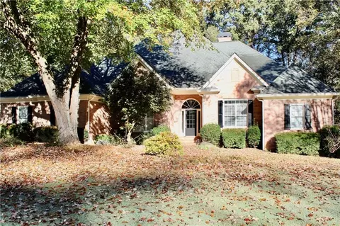 305 Rhodes Chase Ct, Alpharetta, GA 30004