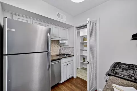 100 Biscayne Dr NW #E4, Atlanta, GA 30309 photo 10