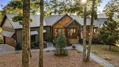 462 Tanager Trl, Ellijay, GA 30536