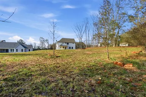 Exterior - 564 Elder Rd, Statham, GA 30666 photo 6 of 10