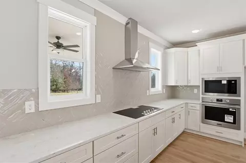 Kitchen - 564 Elder Rd, Statham, GA 30666 photo 8 of 12