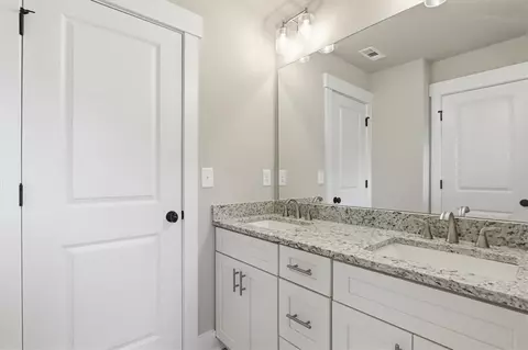 Bath - 564 Elder Rd, Statham, GA 30666 photo 7 of 17