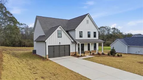 Exterior - 564 Elder Rd, Statham, GA 30666 photo 9 of 10