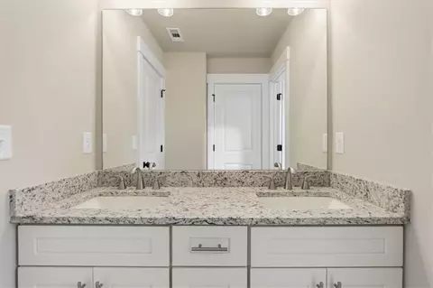 Bath - 564 Elder Rd, Statham, GA 30666 photo 9 of 17