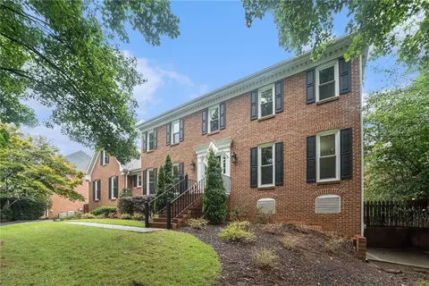 5041 Bainbridge Ct, Lilburn, GA 30047