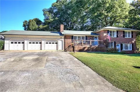 115 Davis Dr, Cartersville, GA 30120