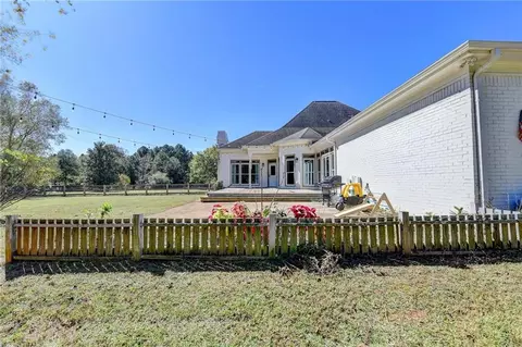Exterior - 2853 Brookside Dr, Monroe, GA 30656 photo 8 of 16