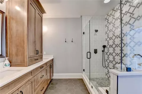 Bath - 2853 Brookside Dr, Monroe, GA 30656 photo 3 of 9
