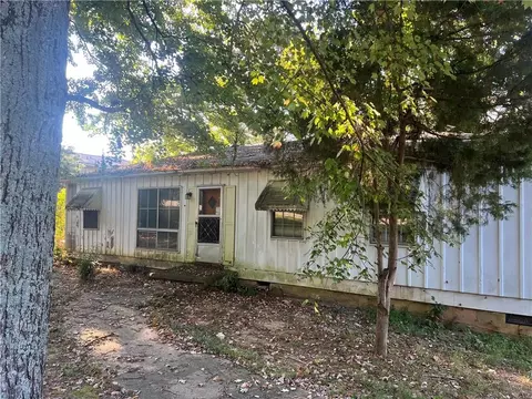 779 Conley Rd, Forest Park, GA 30297