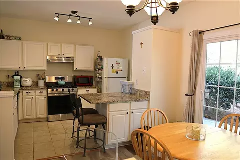 3767 Berkeley Xing, Duluth, GA 30096 photo 8