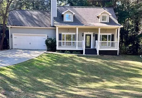 852 Georgetown Dr, Winder, GA 30680
