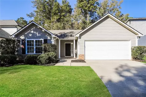 8661 Guthrie Dr, Riverdale, GA 30274