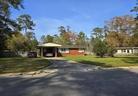 904 Barbara Cir, Moultrie, GA 31768