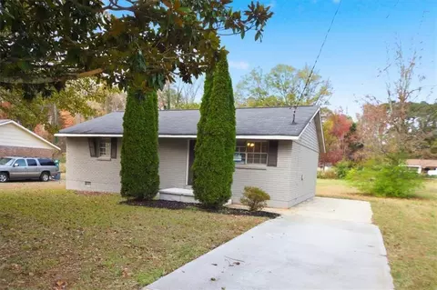 8117 Attleboro Dr, Jonesboro, GA 30238