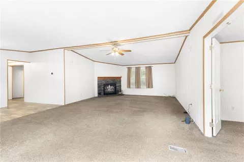 Living - 526 Stoneridge Dr, Winder, GA 30680 photo 1 of 3