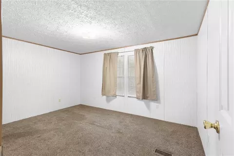 Bedroom - 526 Stoneridge Dr, Winder, GA 30680 photo 1 of 4