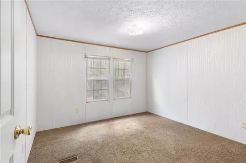 Bedroom - 526 Stoneridge Dr, Winder, GA 30680 photo 3 of 4