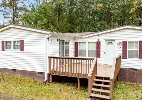 Exterior - 526 Stoneridge Dr, Winder, GA 30680 photo 2 of 4