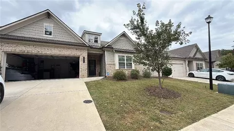 208 Dorothy Ln, Lawrenceville, GA 30046
