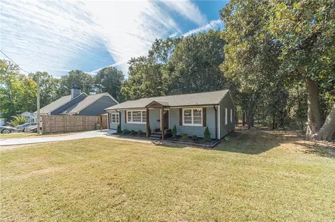 Exterior - 119 Glen Iris Dr, Monroe, GA 30655 photo 2 of 10