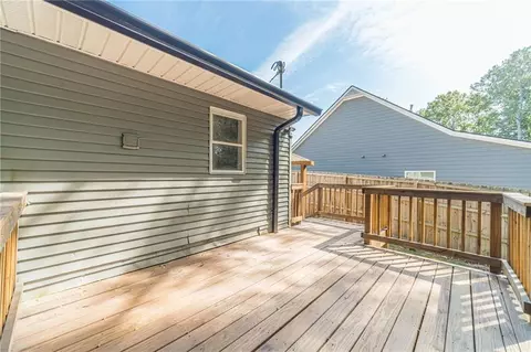 Exterior - 119 Glen Iris Dr, Monroe, GA 30655 photo 5 of 10