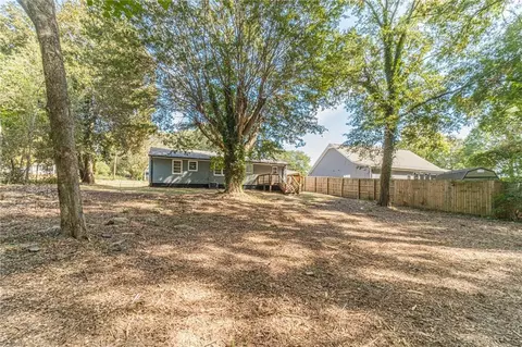 Exterior - 119 Glen Iris Dr, Monroe, GA 30655 photo 8 of 10