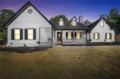 250 Oakforest Dr, Mcdonough, GA 30253