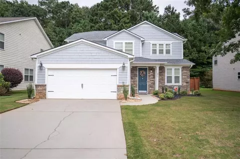 42 Brookview Dr, Newnan, GA 30265