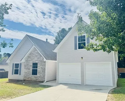 5778 Blacktop Ct, Fairburn, GA 30213