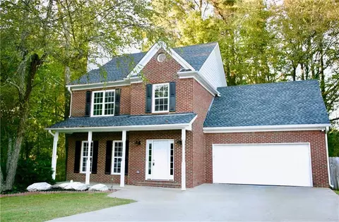 301 Lisa Ln, Acworth, GA 30102