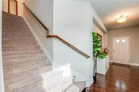 Entry Way - 4072 Elsdon Dr, Austell, GA 30106 photo 4 of 8