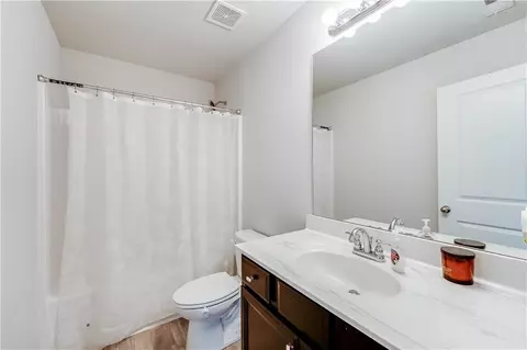 Bath - 4072 Elsdon Dr, Austell, GA 30106 photo 5 of 5