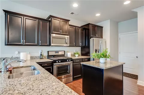 Kitchen - 4072 Elsdon Dr, Austell, GA 30106 photo 1 of 3