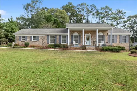 332 Plantation Cir, Fayetteville, GA 30214