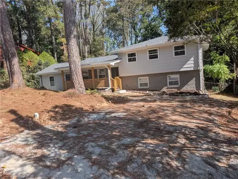5478 Deerfield Trl, Atlanta, GA 30349