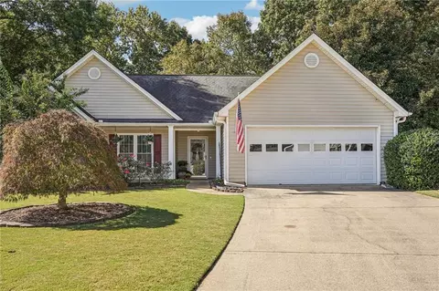 5734 Harthorn Park Pl, Sugar Hill, GA 30518
