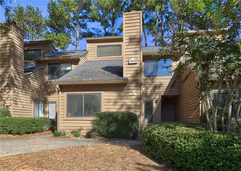 1604 Parkaire Xing, Marietta, GA 30068