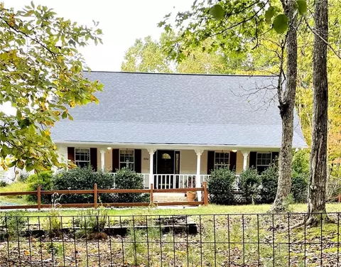 1036 Wards Creek Dr, Dahlonega, GA 30533