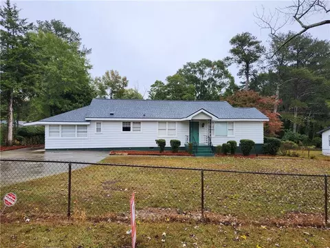 5607 Beaver Dr SW, Mableton, GA 30126