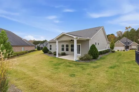 Exterior - 112 Willowbrook Dr, Calhoun, GA 30701 photo 10 of 12