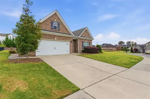 Exterior - 112 Willowbrook Dr, Calhoun, GA 30701 photo 3 of 12
