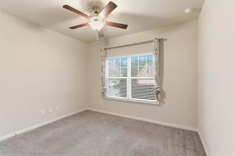 Bedroom - 112 Willowbrook Dr, Calhoun, GA 30701 photo 2 of 3