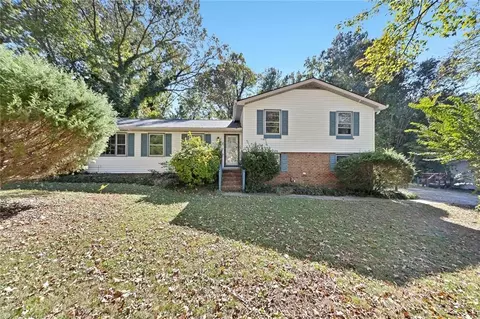 1593 Dogwood Ln, Acworth, GA 30102