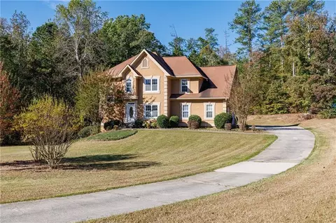 6790 Palace Ln, Fairburn, GA 30213