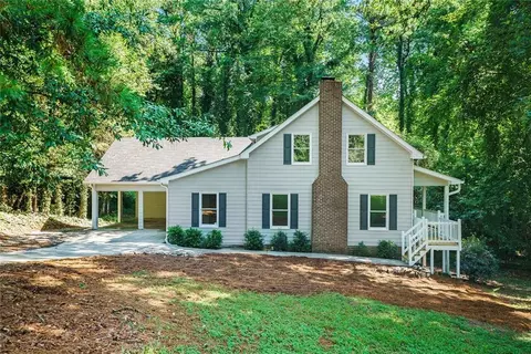 3054 Periwinkle Dr, Snellville, GA 30078