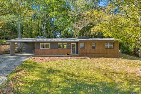 809 Forest Heights Dr, Athens, GA 30606